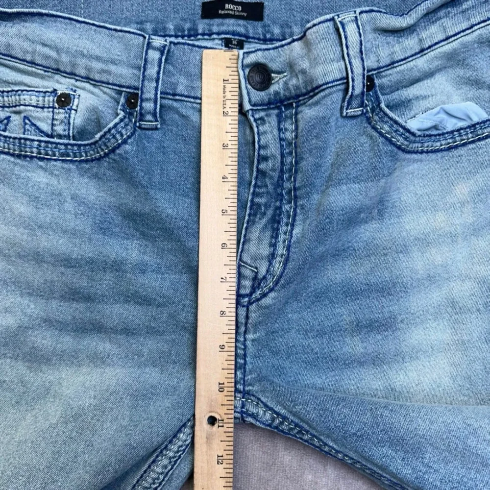 True Religion Rocco Relaxed Skinny Jeans Mens 38x34 Light Wash Blue Thick Stitch